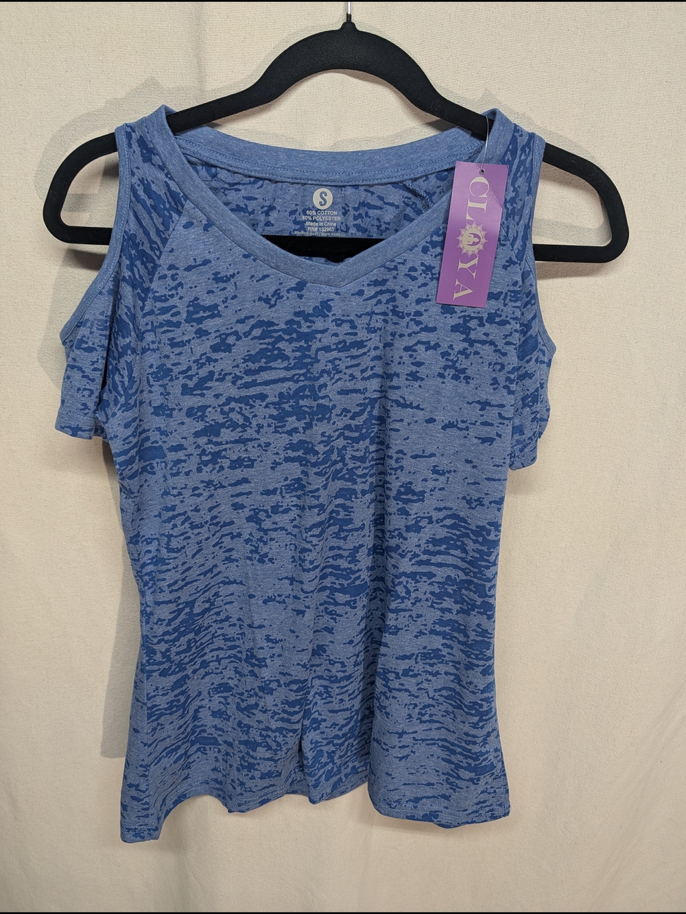 Cold-Shoulder Tee Bundle - Picture 4 of 9